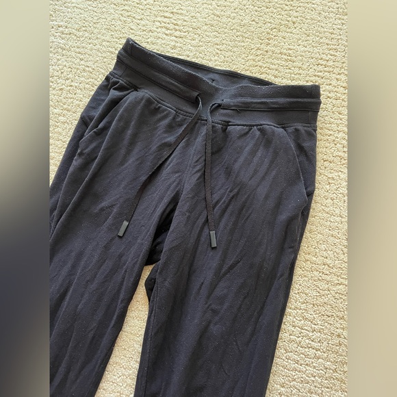 Lululemon sweatpants - Picture 3 of 4
